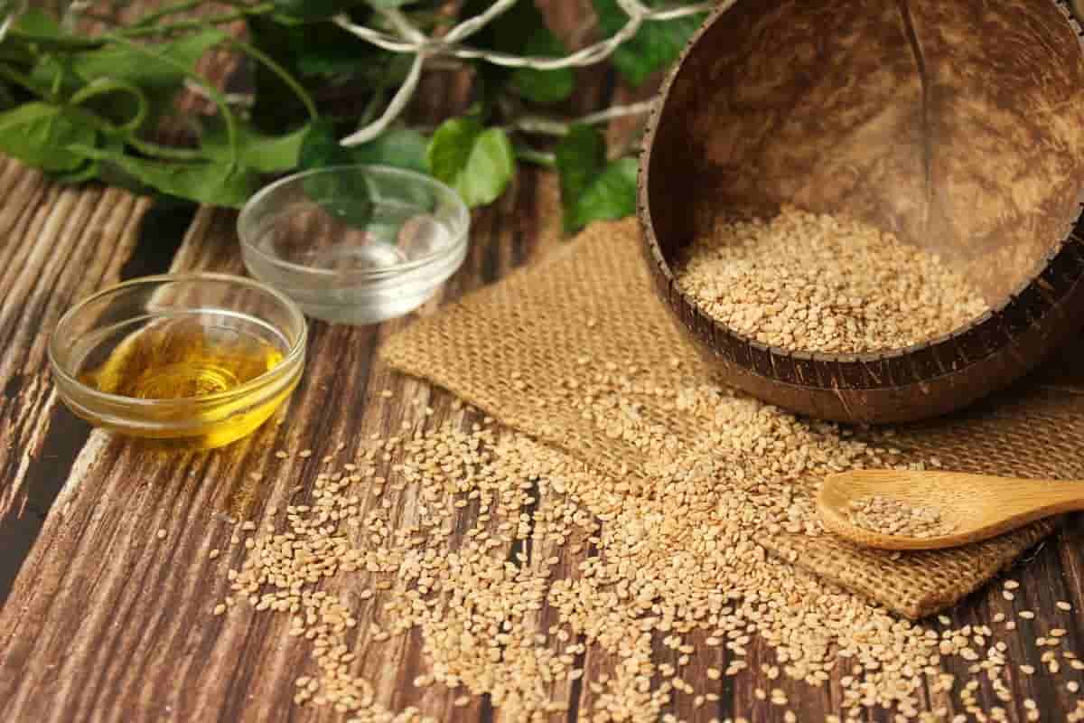 تصویر 4 از روغن کنجد ماساژ مناسب مراقبت از پوست با بافت نرم و سبک